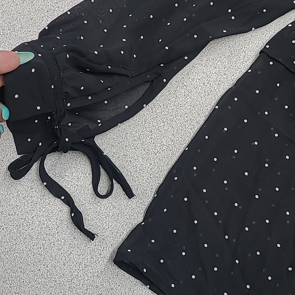 Torrid Black Polka Dot Ruffle Blouse Size 1 (1X) - Picture 6 of 9